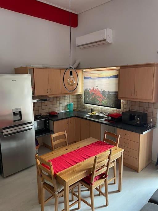 Comfy Apartment With Low Ceiling Attic Atene Esterno foto