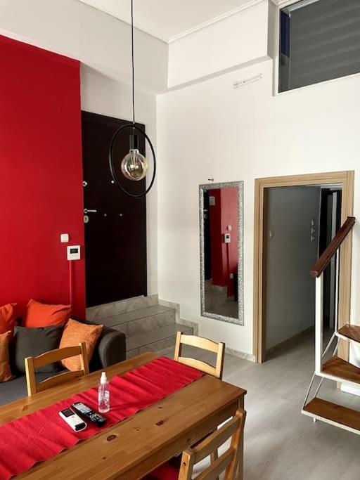 Comfy Apartment With Low Ceiling Attic Atene Esterno foto