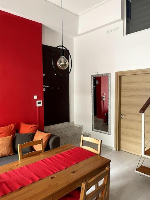 Comfy Apartment With Low Ceiling Attic Atene Esterno foto